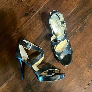 MK micheal Kors black leather Strappy sandal platform heels sz 8M